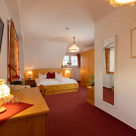 Landgasthof Baeren بيت ريفي 5*